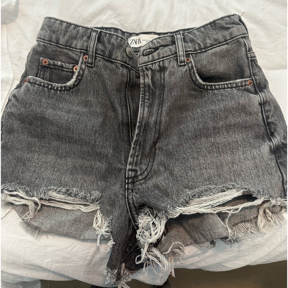 Zara Women’s Black Jean Shorts